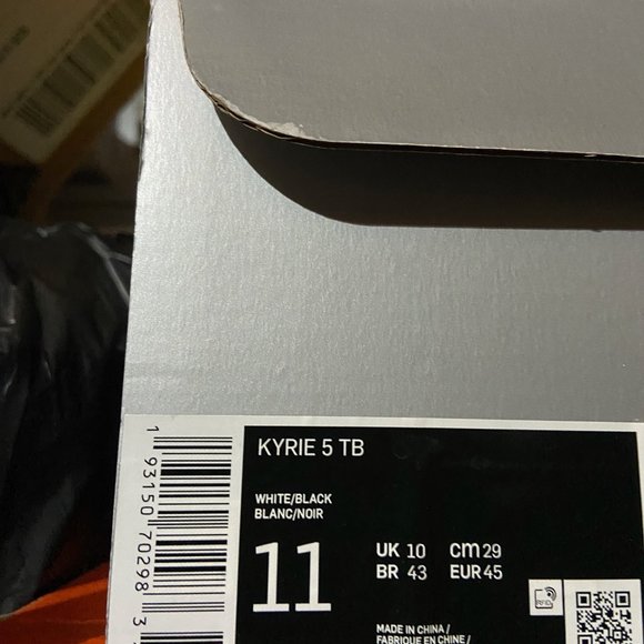 Nike Kyrie 5 TB Team Oreo White Black Basketball Shoes Men\'s CN9519-100 NEW